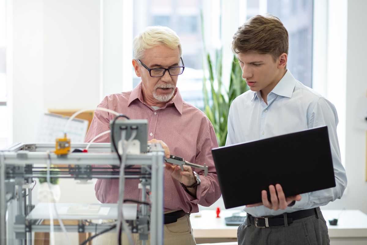 Tips for Maintaining Strong Connections with Professors After Classes