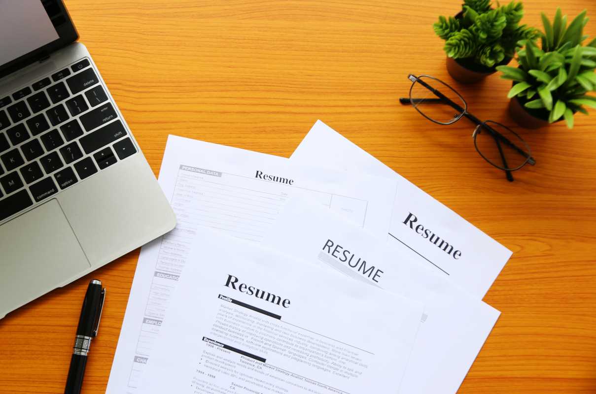 The Best Ways to Showcase Short-Term Freelance Projects on a Resume
