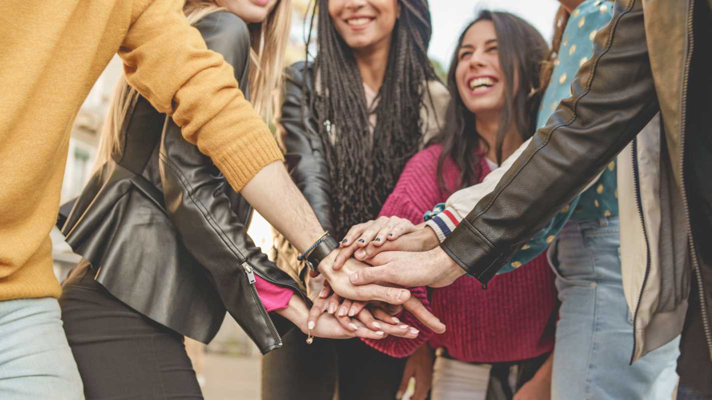 Forge Authentic Friendships During Orientation with Creative Icebreakers