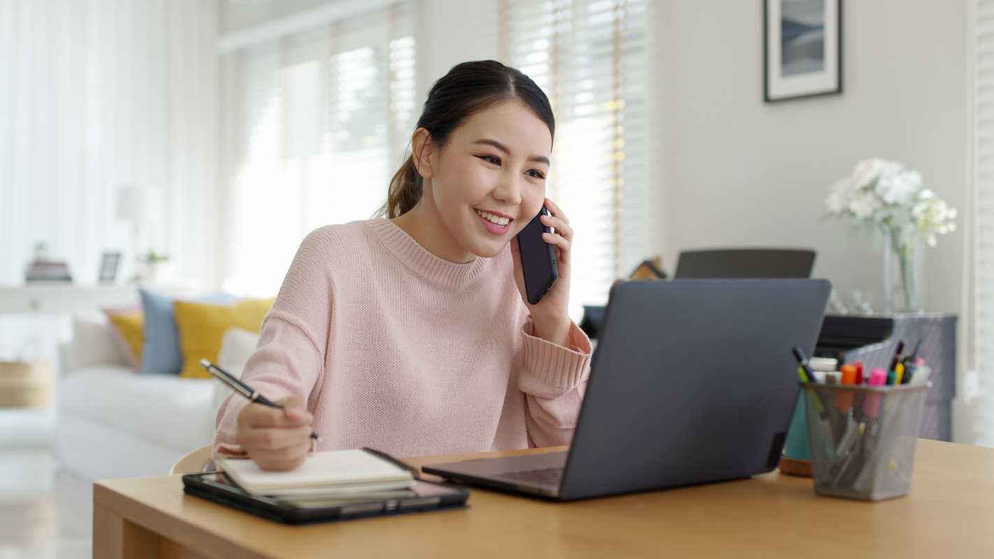 How to Land Remote Customer Service Jobs Without Prior Office Experience