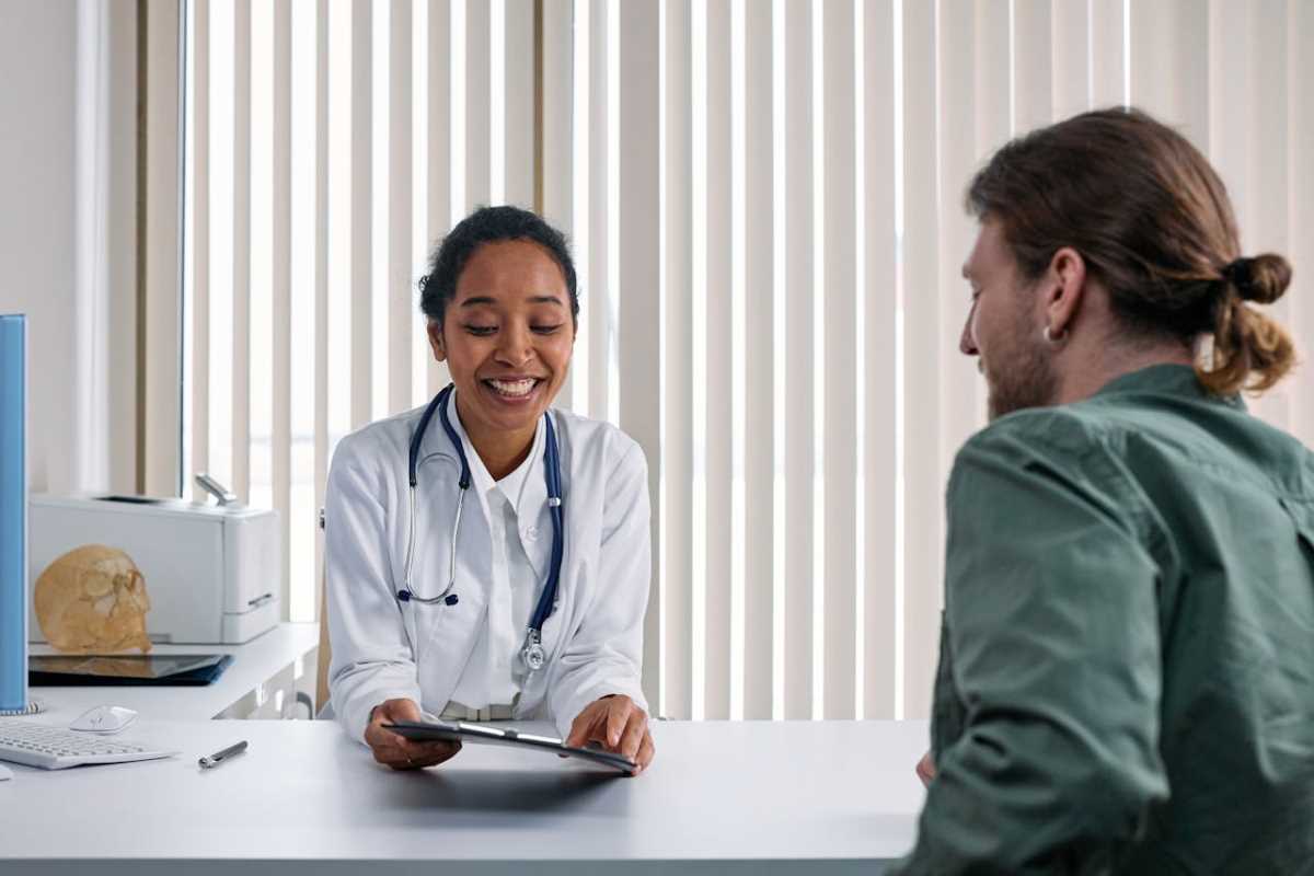Find and Apply for State-Specific Grants for Health Care Assistants Pursuing Degrees